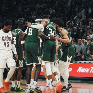 世界杯客户端下载中心-赛季报销+闹离队！NBA争冠豪门轰然倒下，詹姆斯拒绝联手太明智了