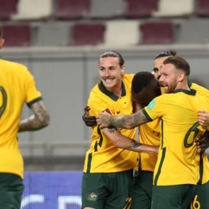 澳大利亚专打国足软肋 澳媒：像猫捉老鼠般轻松